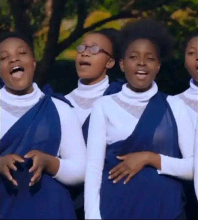 Sakina SDA Youth Choir – Msifadhaikeni